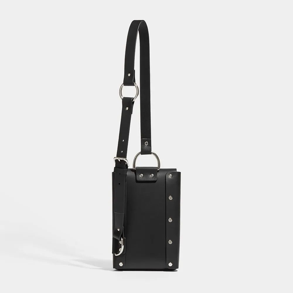 CROSS BODY POUCH