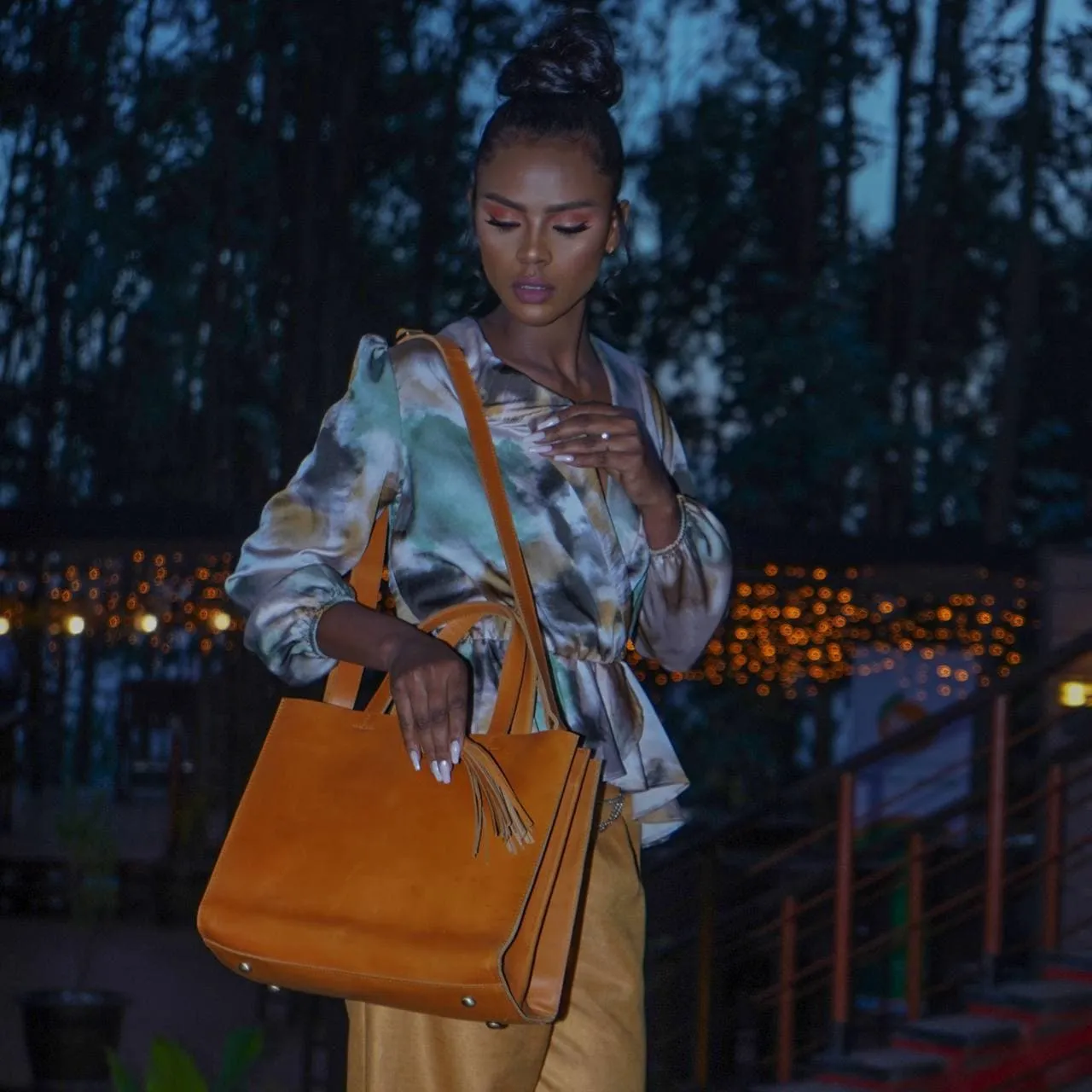 MAHI HANDBAG: Rust Brown