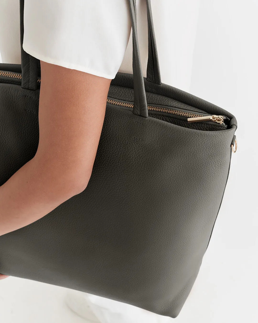 Tall Easy Zipper Tote