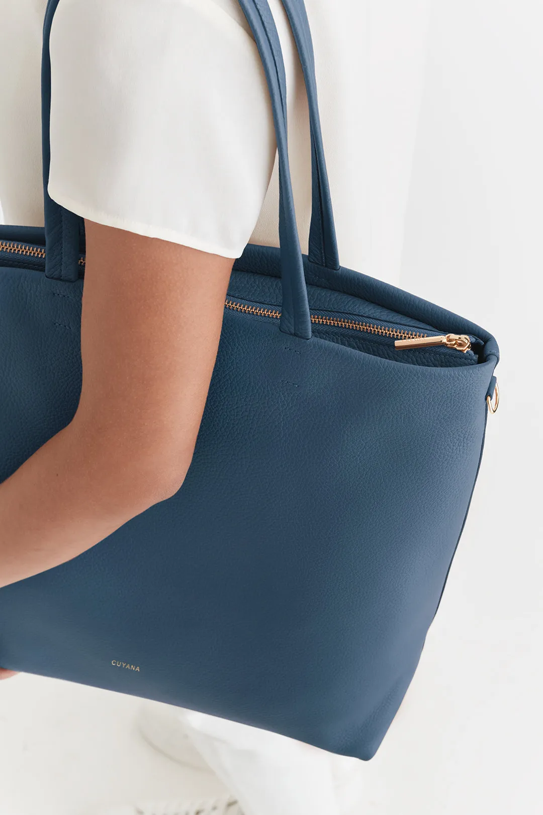 Tall Easy Zipper Tote
