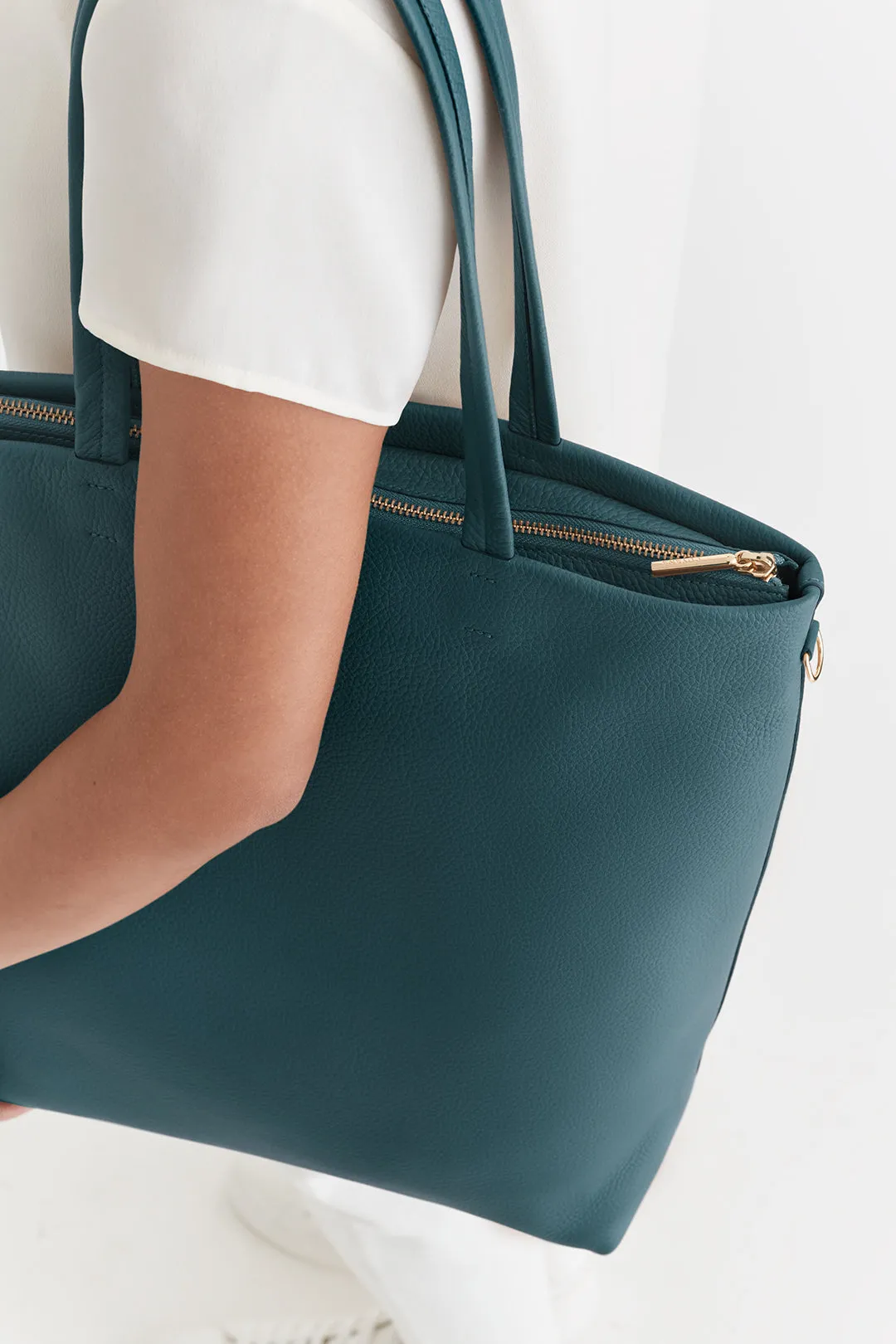 Tall Easy Zipper Tote